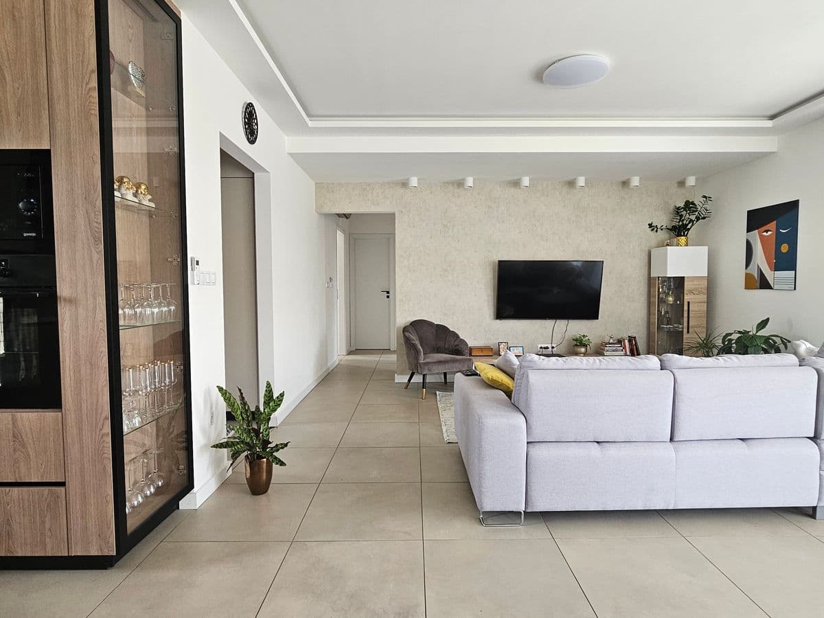 Modern nappali konyha burkolattal