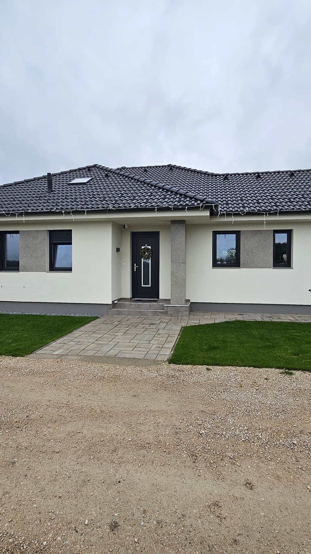 Modern családi ház elkészült projekt